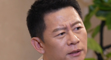 天生的气她